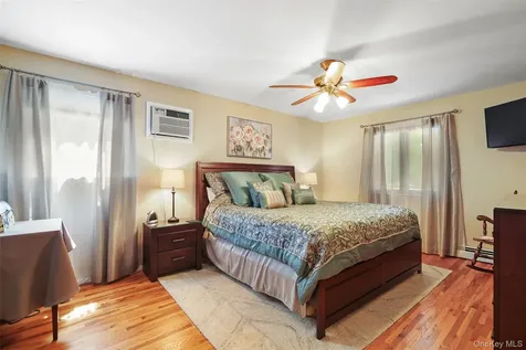 90 Timberlane Court Yorktown Heights NY 10598