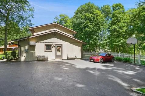 90 Timberlane Court Yorktown Heights NY 10598