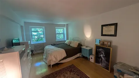 30 Pearsall Avenue N Glen Cove NY 11542