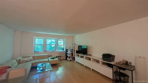 30 Pearsall Avenue N Glen Cove NY 11542