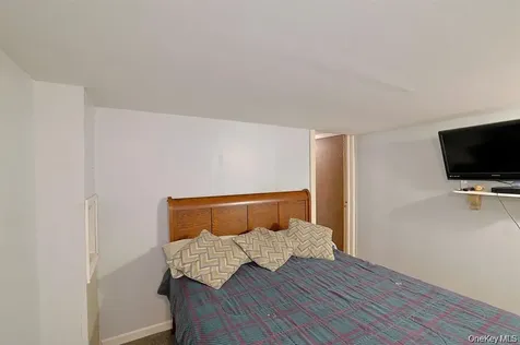 181 Oakridge Road Greenfield Park NY 12435