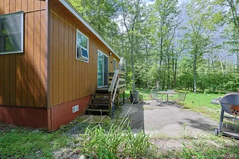 181 Oakridge Road Greenfield Park NY 12435