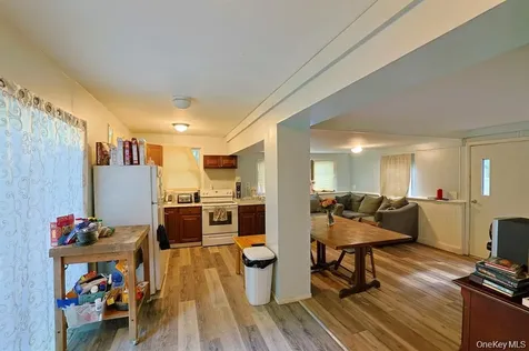 181 Oakridge Road Greenfield Park NY 12435