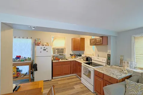 181 Oakridge Road Greenfield Park NY 12435