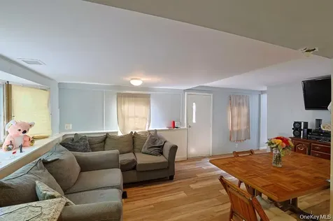 181 Oakridge Road Greenfield Park NY 12435