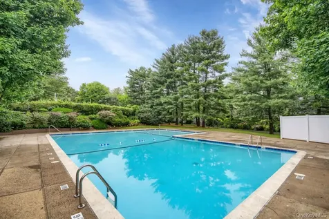 17 Fieldstone Drive Hartsdale NY 10530
