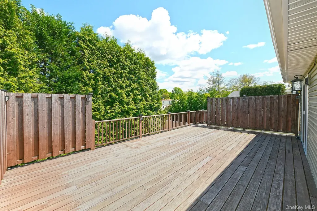 44 Derby Avenue Greenlawn NY 11740