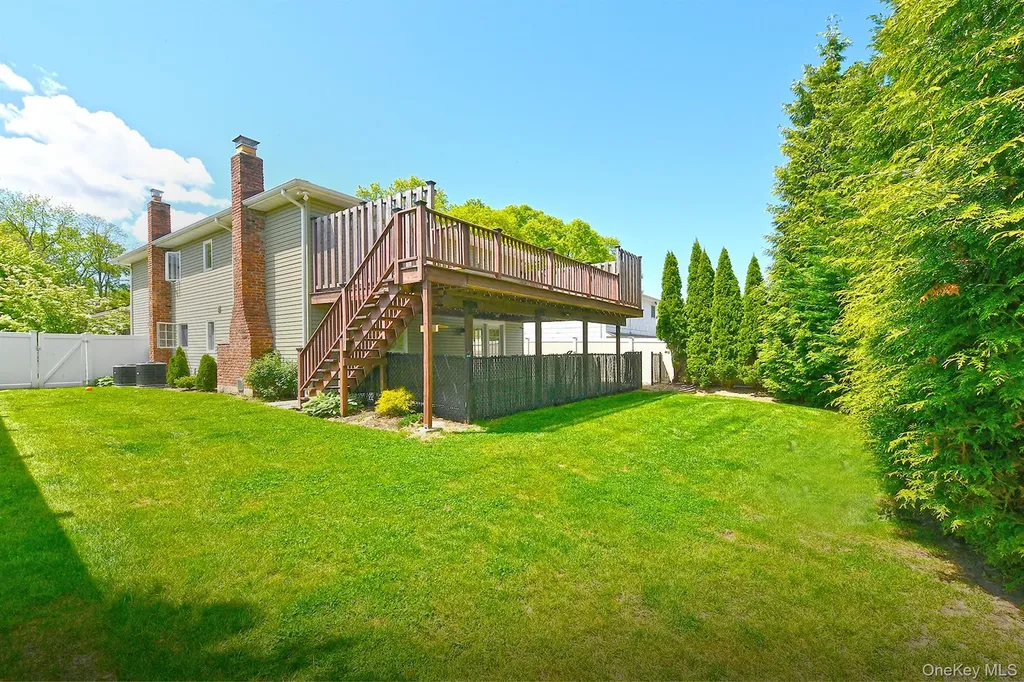 44 Derby Avenue Greenlawn NY 11740
