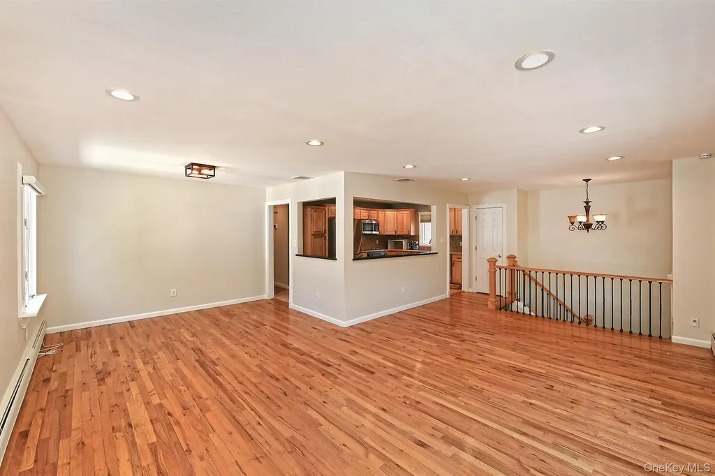 44 Derby Avenue Greenlawn NY 11740