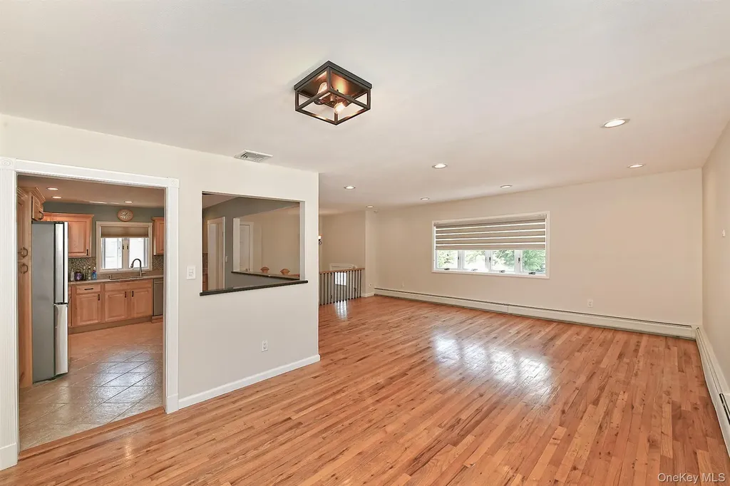 44 Derby Avenue Greenlawn NY 11740