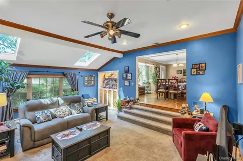 25 Del Place Hauppauge NY 11788