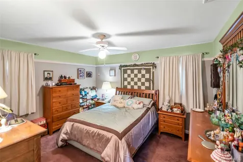 25 Del Place Hauppauge NY 11788