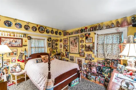25 Del Place Hauppauge NY 11788