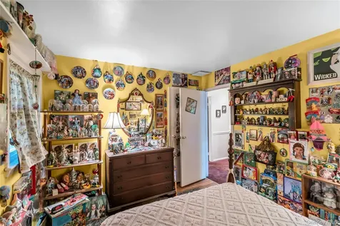 25 Del Place Hauppauge NY 11788