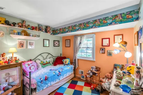 25 Del Place Hauppauge NY 11788