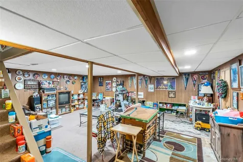 25 Del Place Hauppauge NY 11788