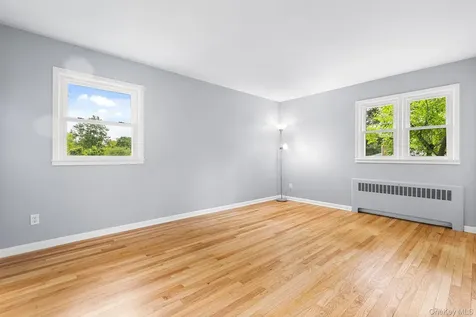 31 Old Farms Road Poughkeepsie NY 12603