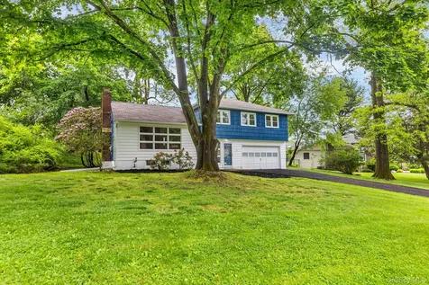 31 Old Farms Road Poughkeepsie NY 12603