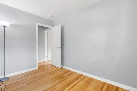 31 Old Farms Road Poughkeepsie NY 12603