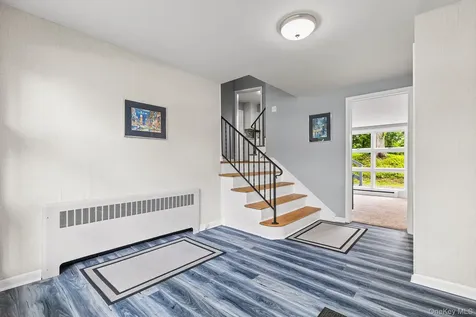 31 Old Farms Road Poughkeepsie NY 12603