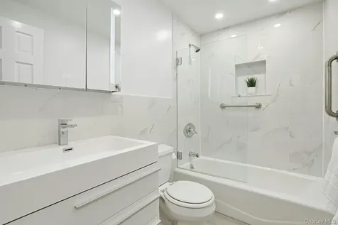 1270 North Avenue New Rochelle NY 10804
