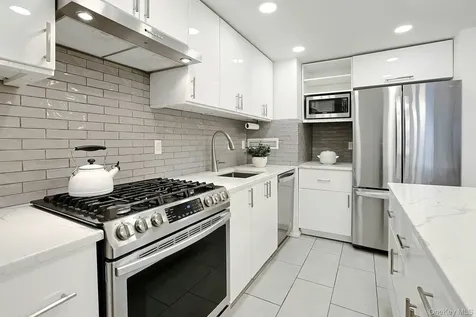 1270 North Avenue New Rochelle NY 10804