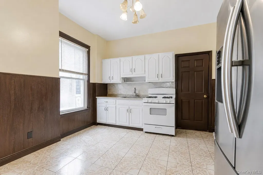 123 Oliver Avenue Yonkers NY 10701