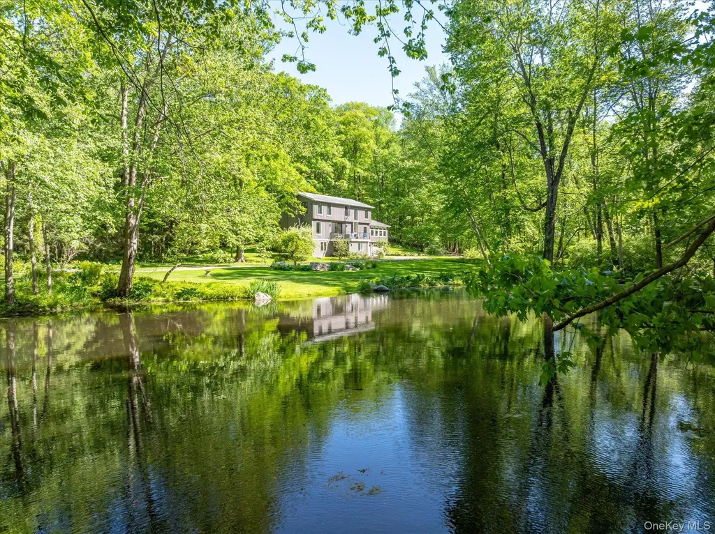 143 E Middle Patent Road Bedford NY 10506