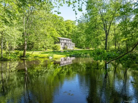 143 E Middle Patent Road Bedford NY 10506