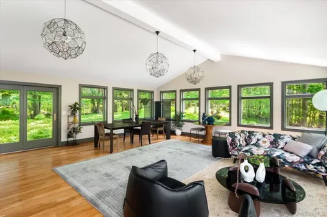 143 E Middle Patent Road Bedford NY 10506