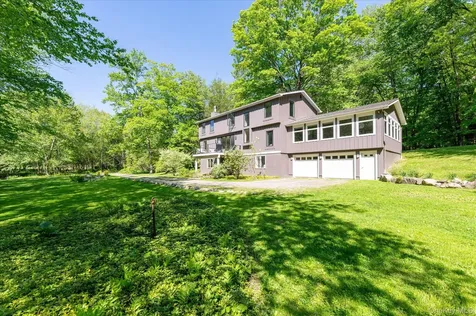 143 E Middle Patent Road Bedford NY 10506
