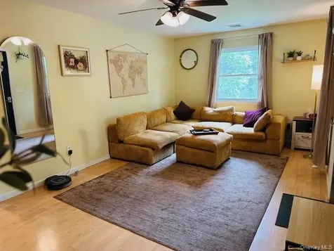 15 Roanoke Road Patterson NY 12563