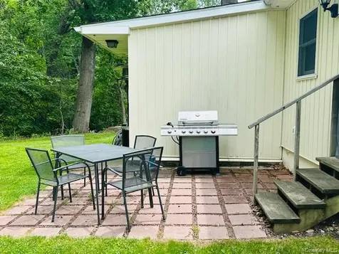 15 Roanoke Road Patterson NY 12563