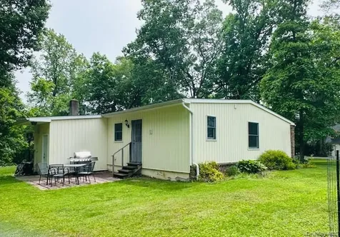 15 Roanoke Road Patterson NY 12563