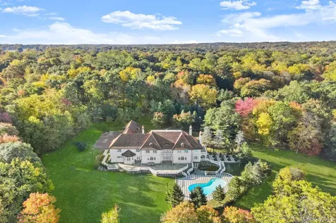 4 Cowdray Park Drive Armonk NY 10504