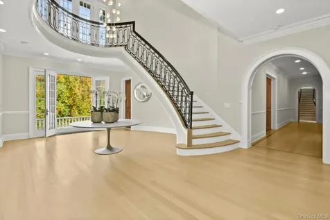 4 Cowdray Park Drive Armonk NY 10504