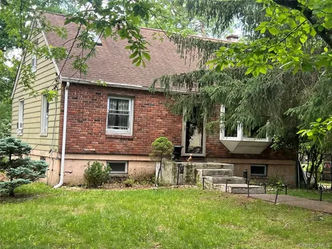 8 Mountain View Suffern NY 10901