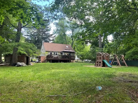 8 Mountain View Suffern NY 10901