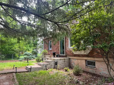8 Mountain View Suffern NY 10901