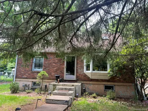 8 Mountain View Suffern NY 10901
