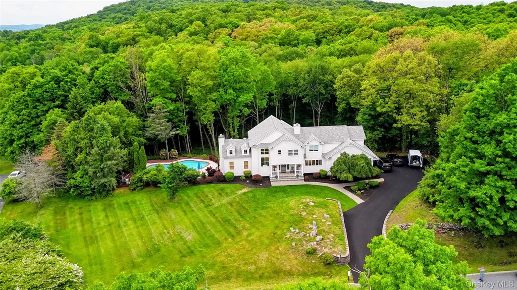 102 Beverly Road Chester NY 10918