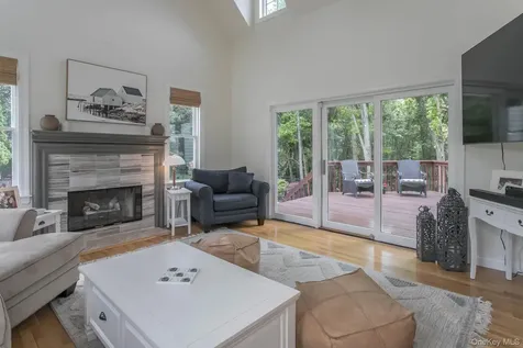 102 Beverly Road Chester NY 10918