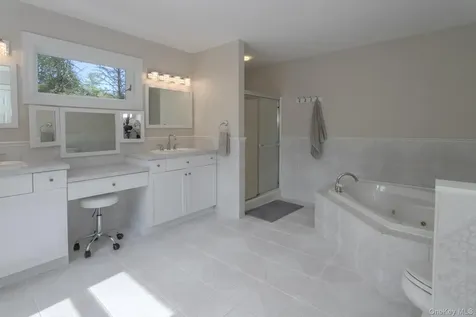 102 Beverly Road Chester NY 10918