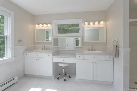 102 Beverly Road Chester NY 10918