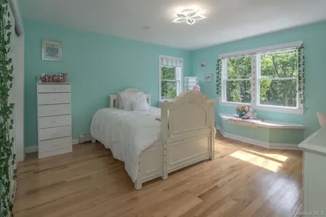102 Beverly Road Chester NY 10918