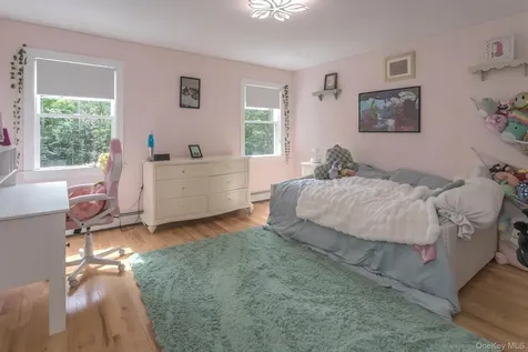 102 Beverly Road Chester NY 10918