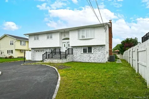 107 Beverly Road Massapequa NY 11758