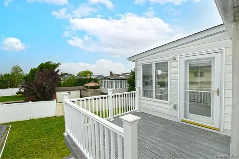 107 Beverly Road Massapequa NY 11758