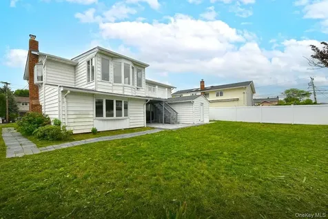 107 Beverly Road Massapequa NY 11758