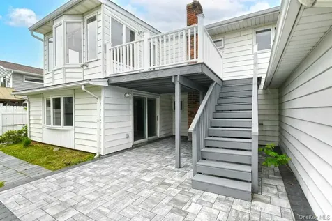 107 Beverly Road Massapequa NY 11758